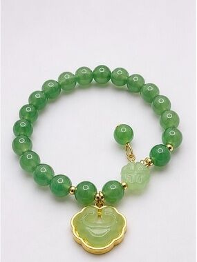 Green Jade Style Beaded Glass Bracelet with Pendant | Gold Accent Stretch Stack